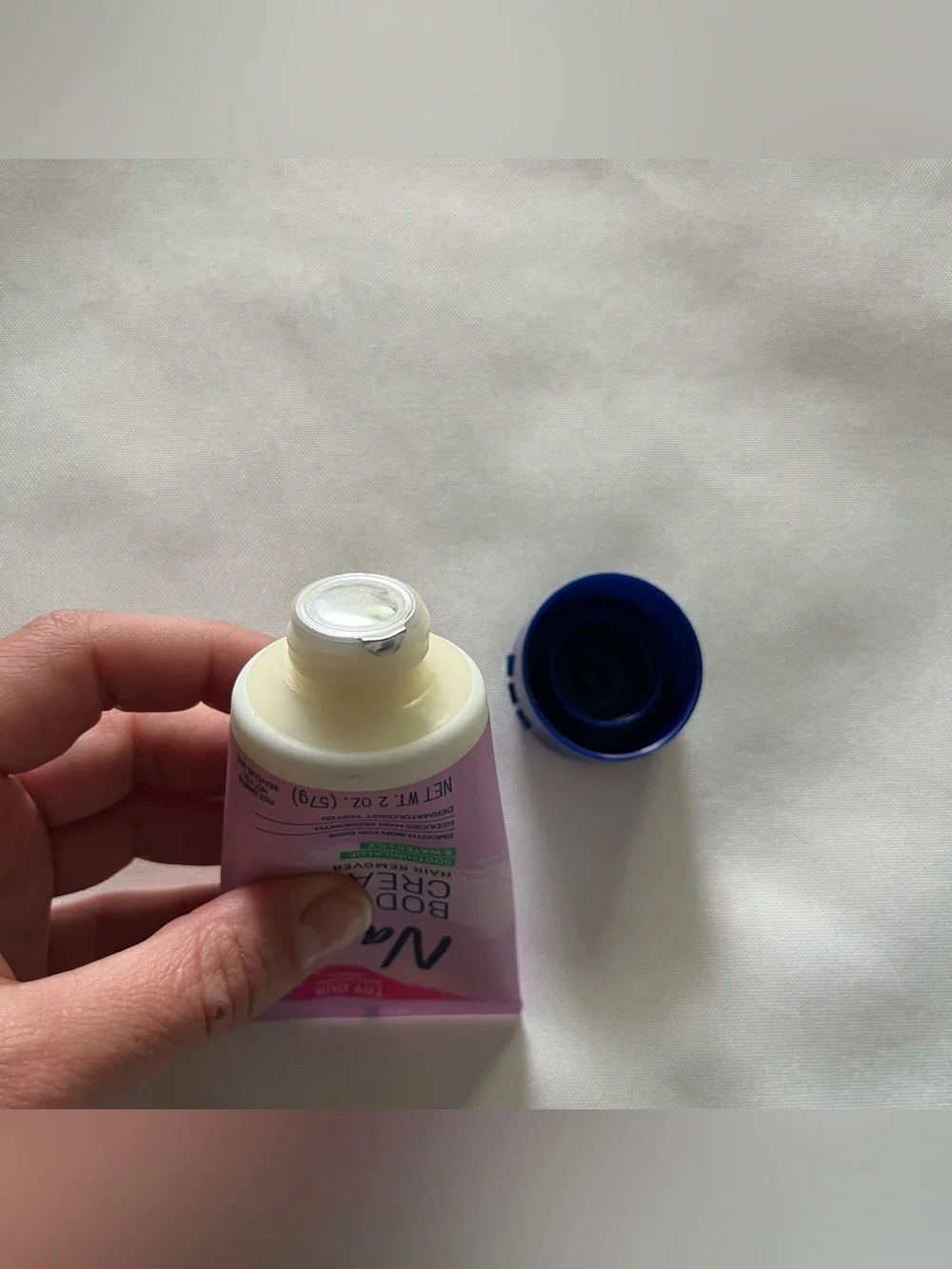 Nair Body Cream Hair Remover with Soothing Aloe & Water Lily 2 Fl Oz NWT